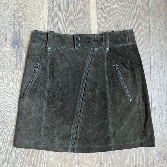 NEW Blank NYC suede skirt - Picture 3 of 5